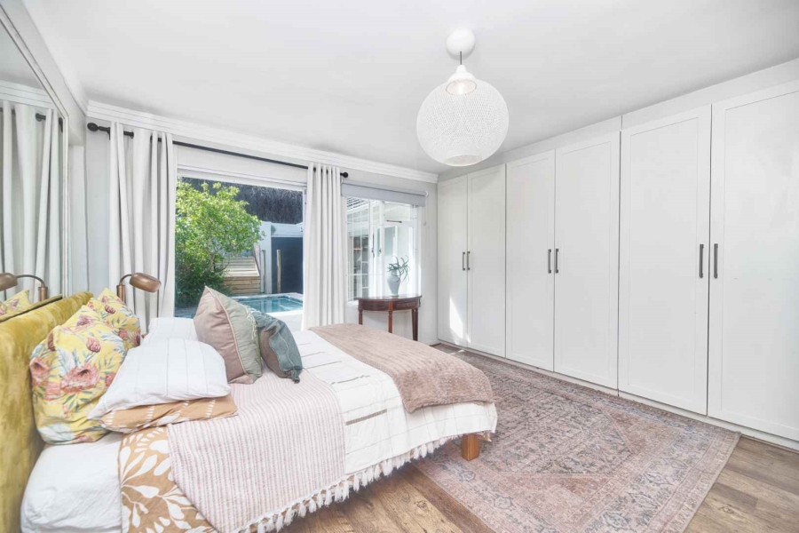 6 Bedroom Property for Sale in Northcliff Western Cape